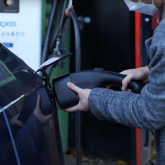 Fast Charging Adapter — NACS to CCS Compatible with Tesla Model 3/Y/S/X EVcross™